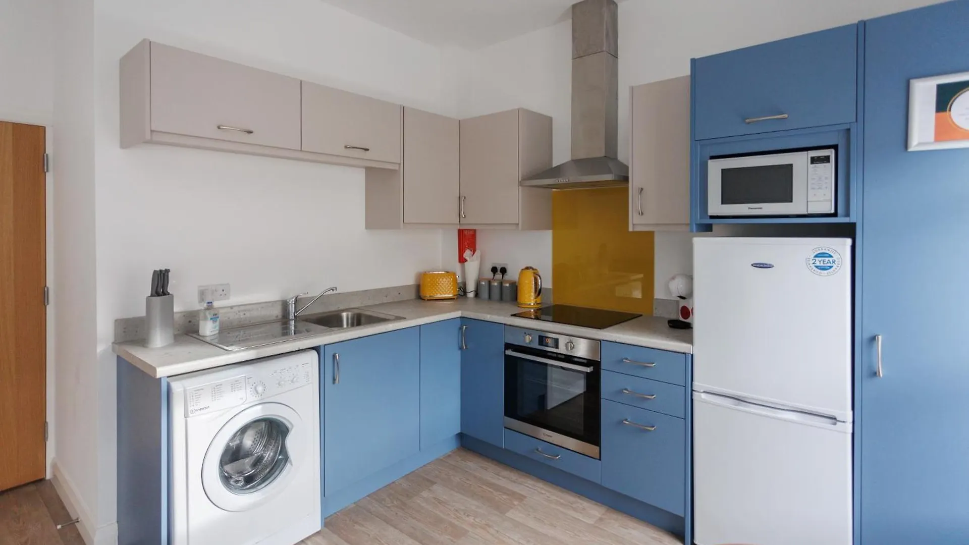 Belfast Boutique Apartment For 2 0*,